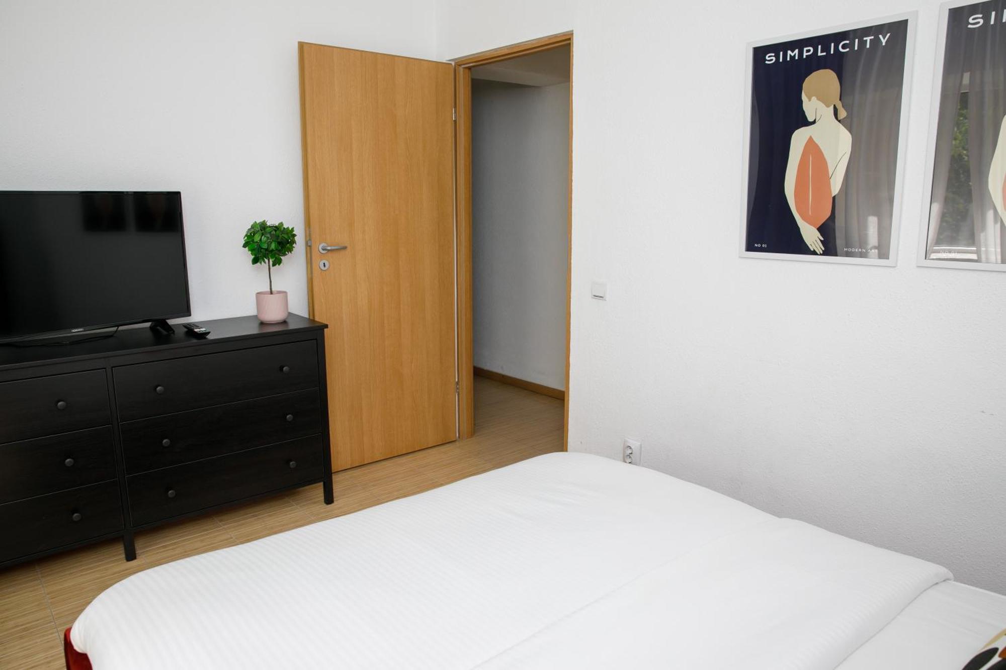 Color Apartments Corneliu Coposu No3 Bucureşti Ngoại thất bức ảnh