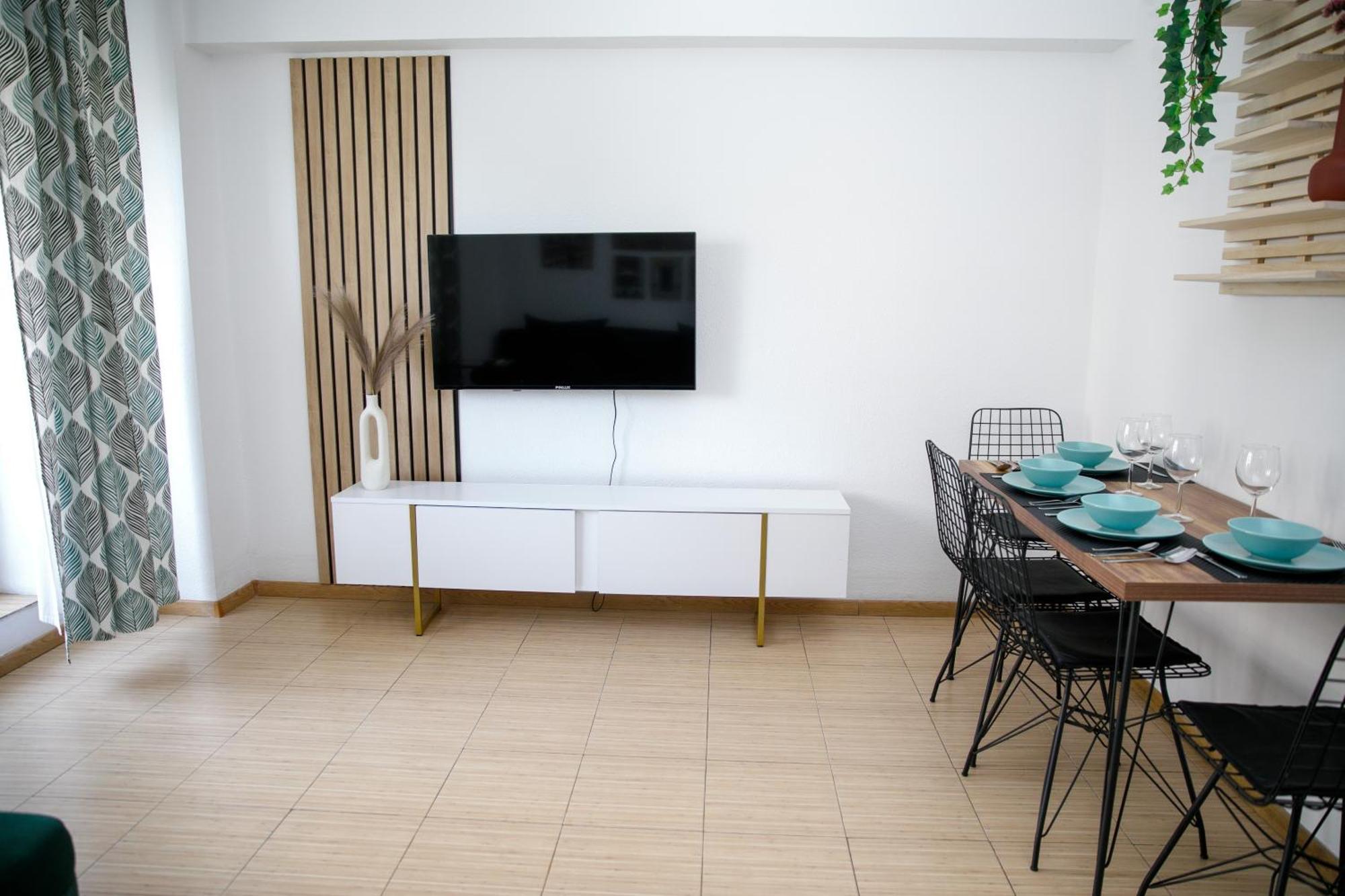 Color Apartments Corneliu Coposu No3 Bucureşti Ngoại thất bức ảnh