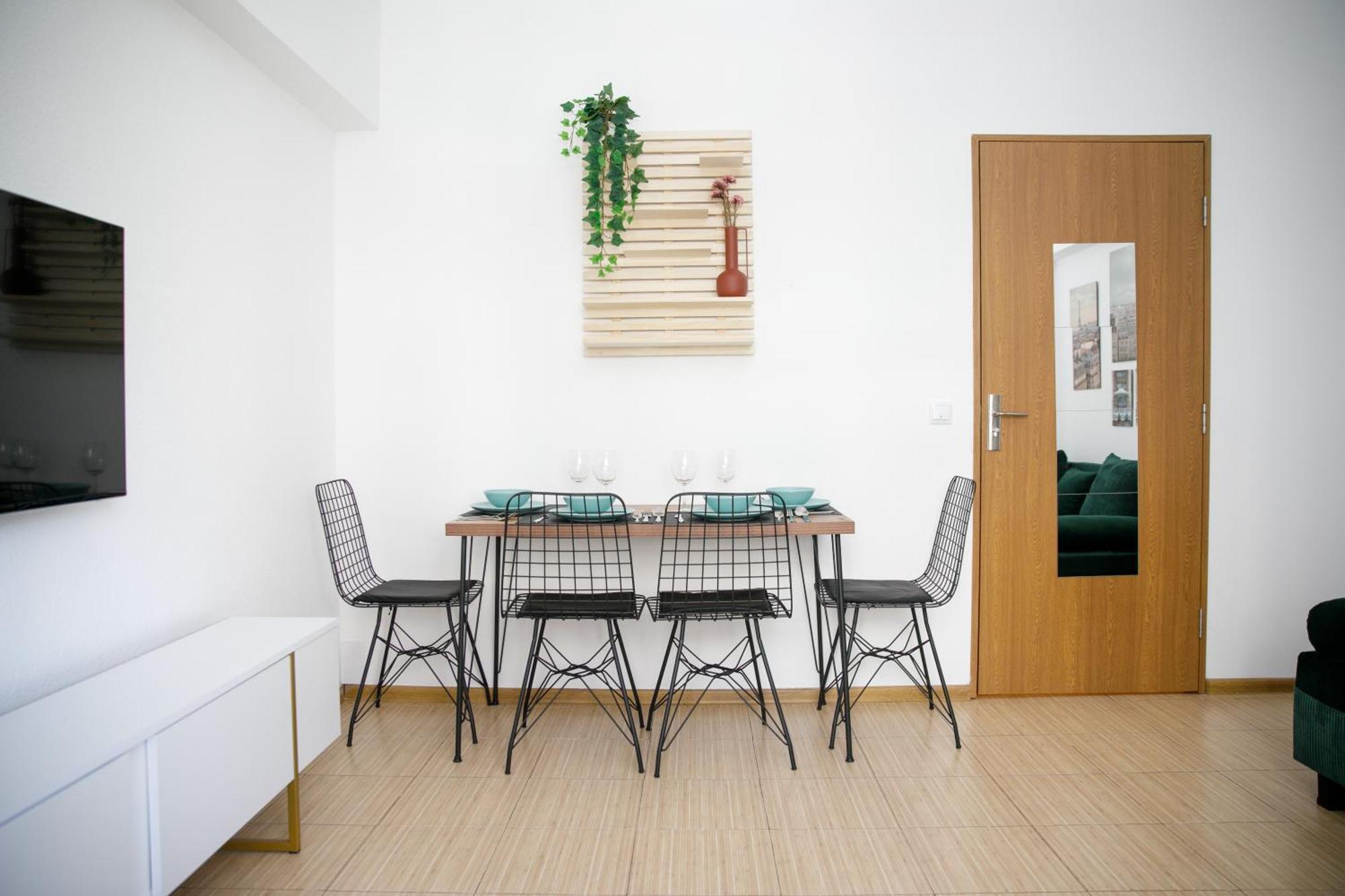 Color Apartments Corneliu Coposu No3 Bucureşti Ngoại thất bức ảnh