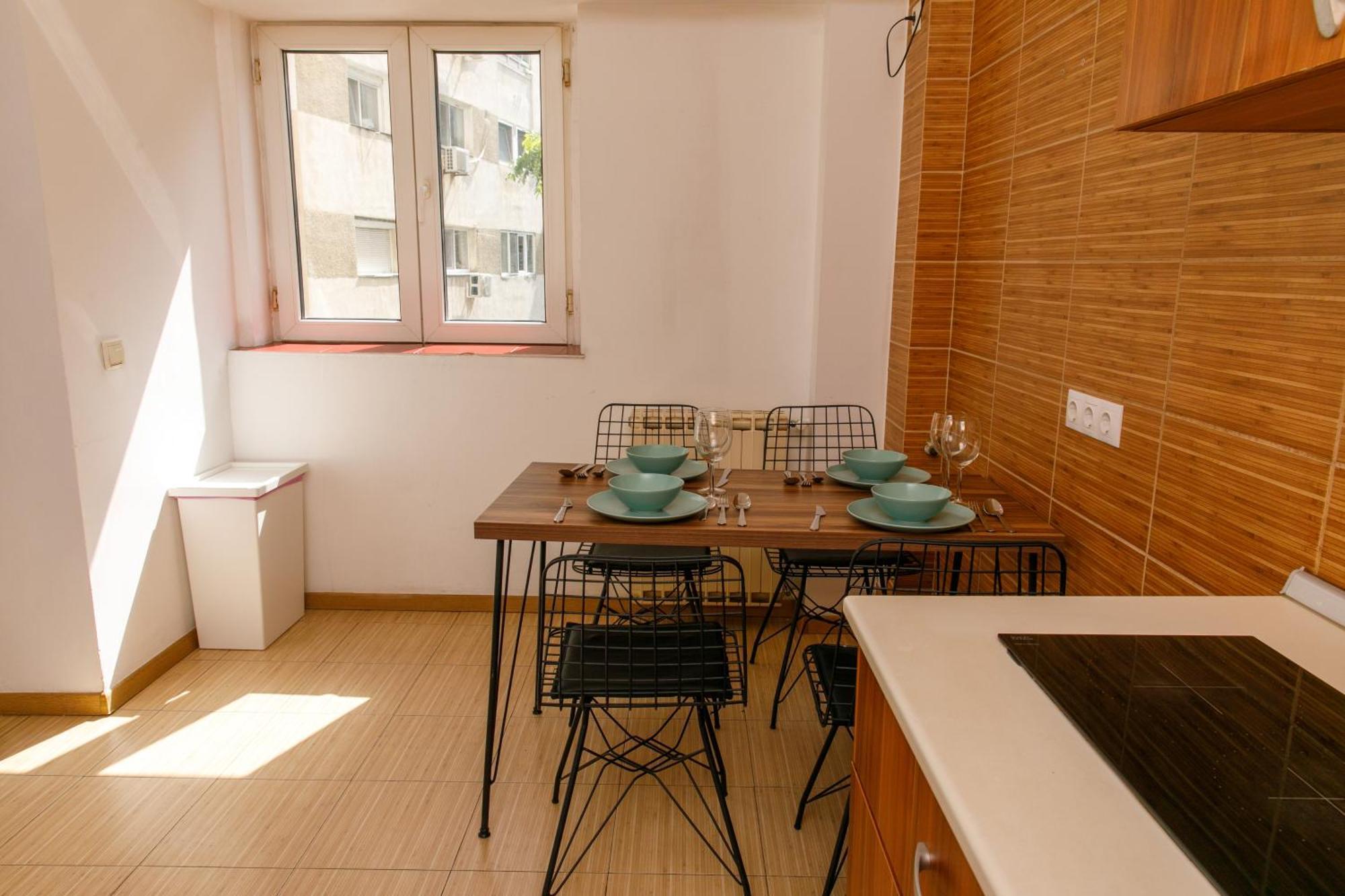 Color Apartments Corneliu Coposu No3 Bucureşti Ngoại thất bức ảnh