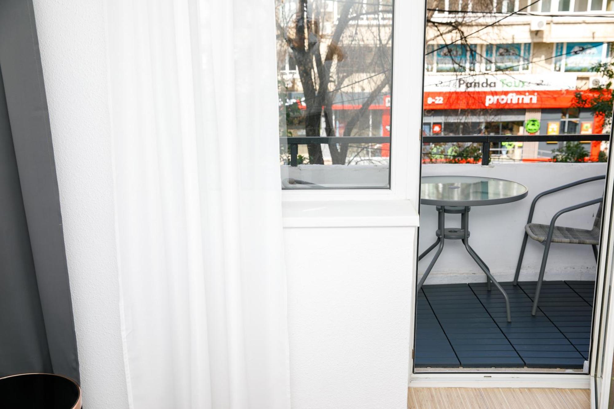 Color Apartments Corneliu Coposu No3 Bucureşti Ngoại thất bức ảnh